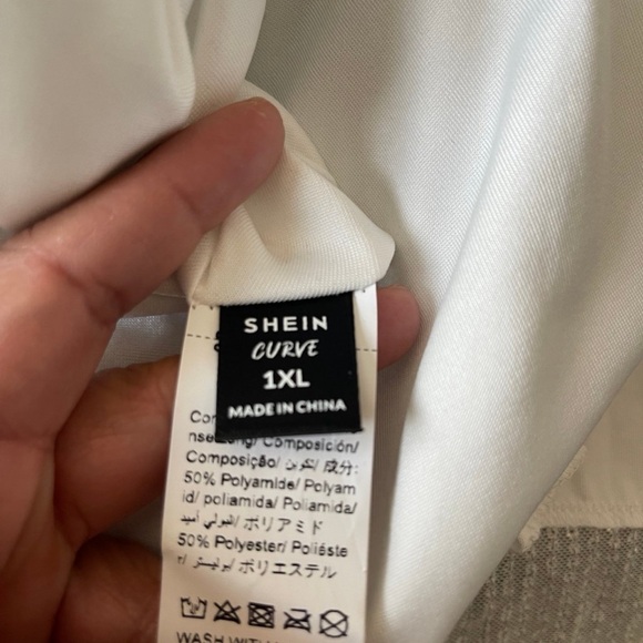 Clothing bundle - Picture 6 of 11